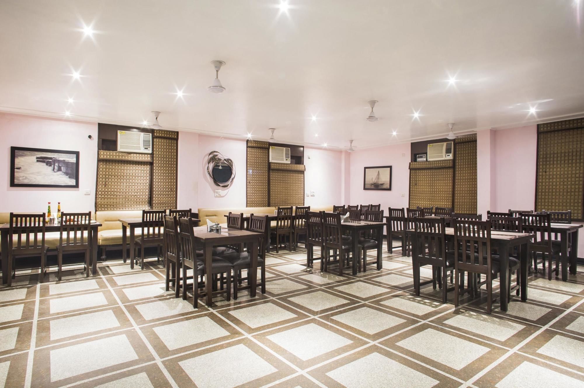 The Urmi Hotel Haridwar Ngoại thất bức ảnh